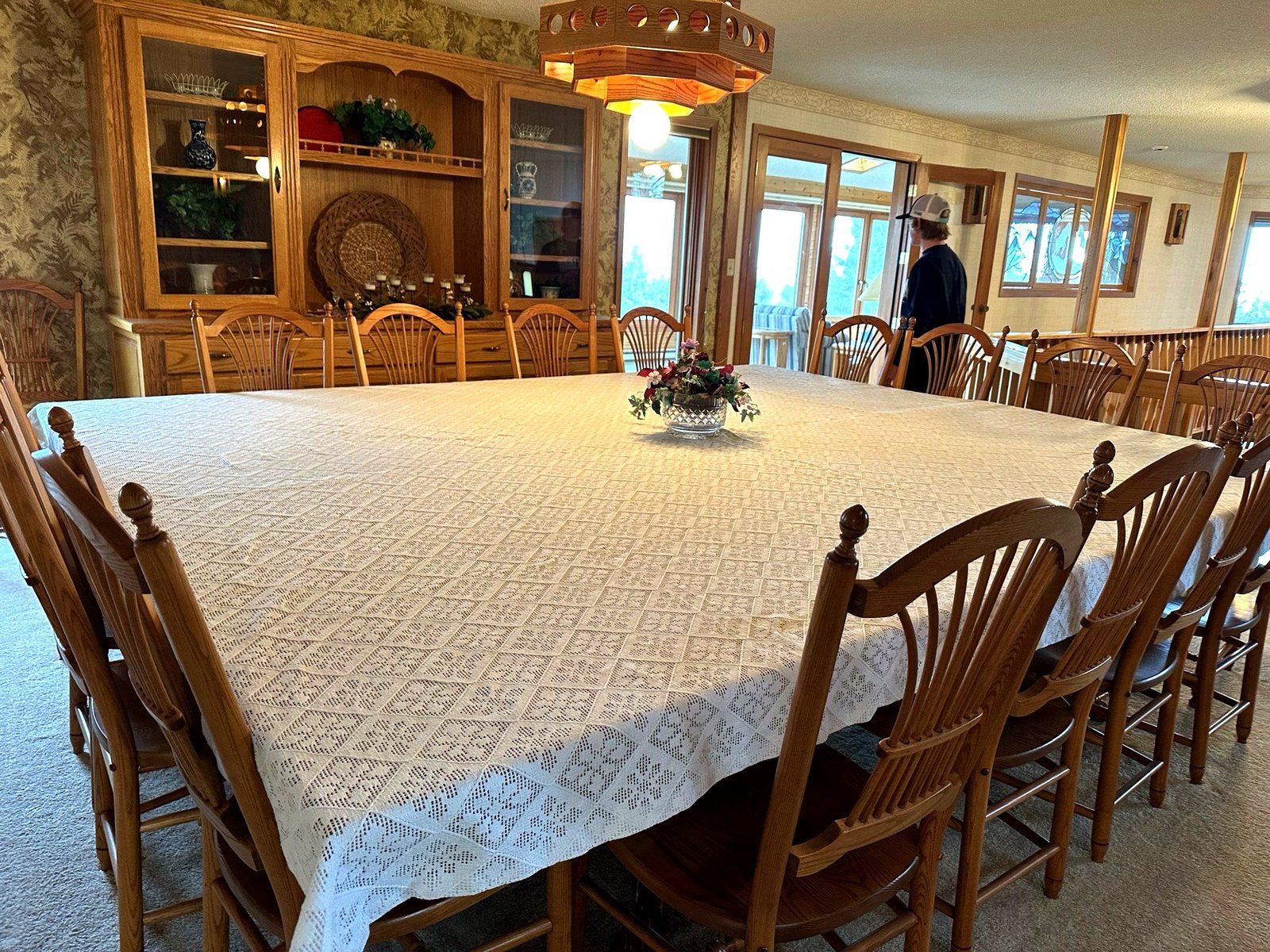 Formal dinner table seating 18 guests at Eagle's Bluff — ideal for family reunions and corporate retreats