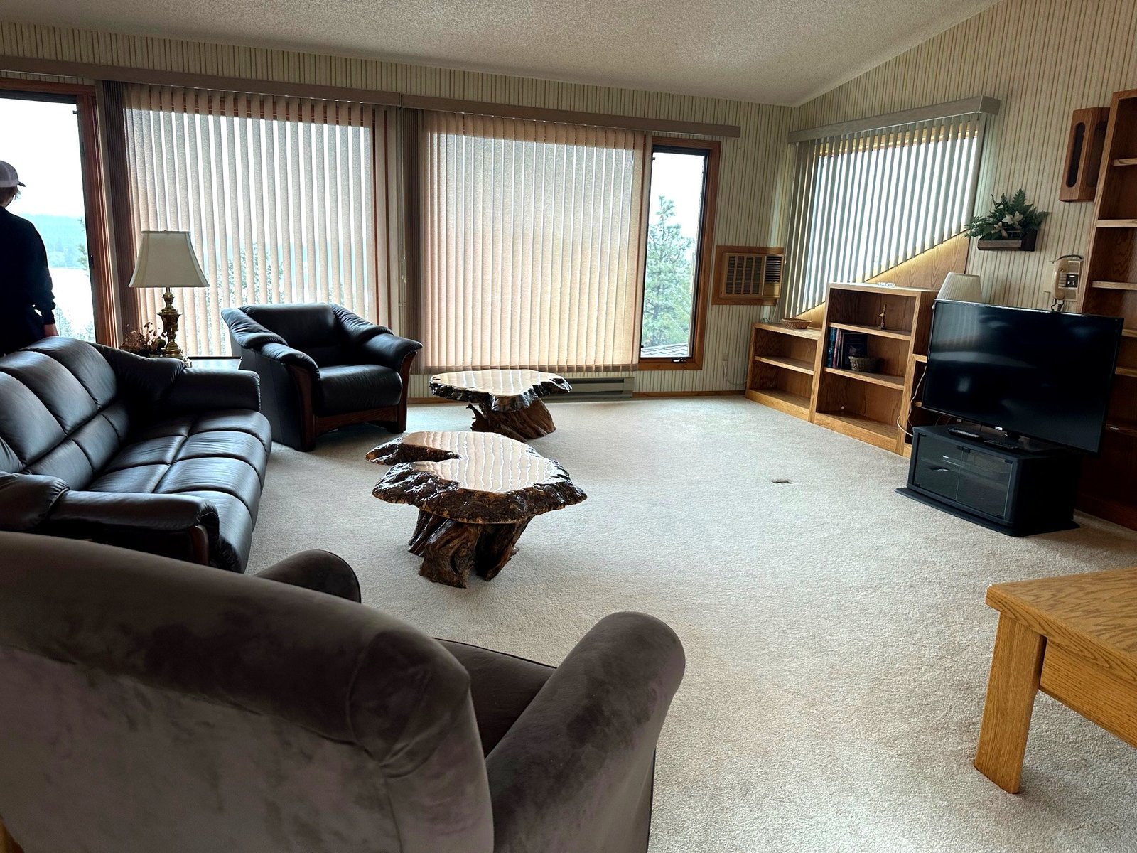 Penthouse office with lake views — ideal for corporate retreats at Eagle's Bluff