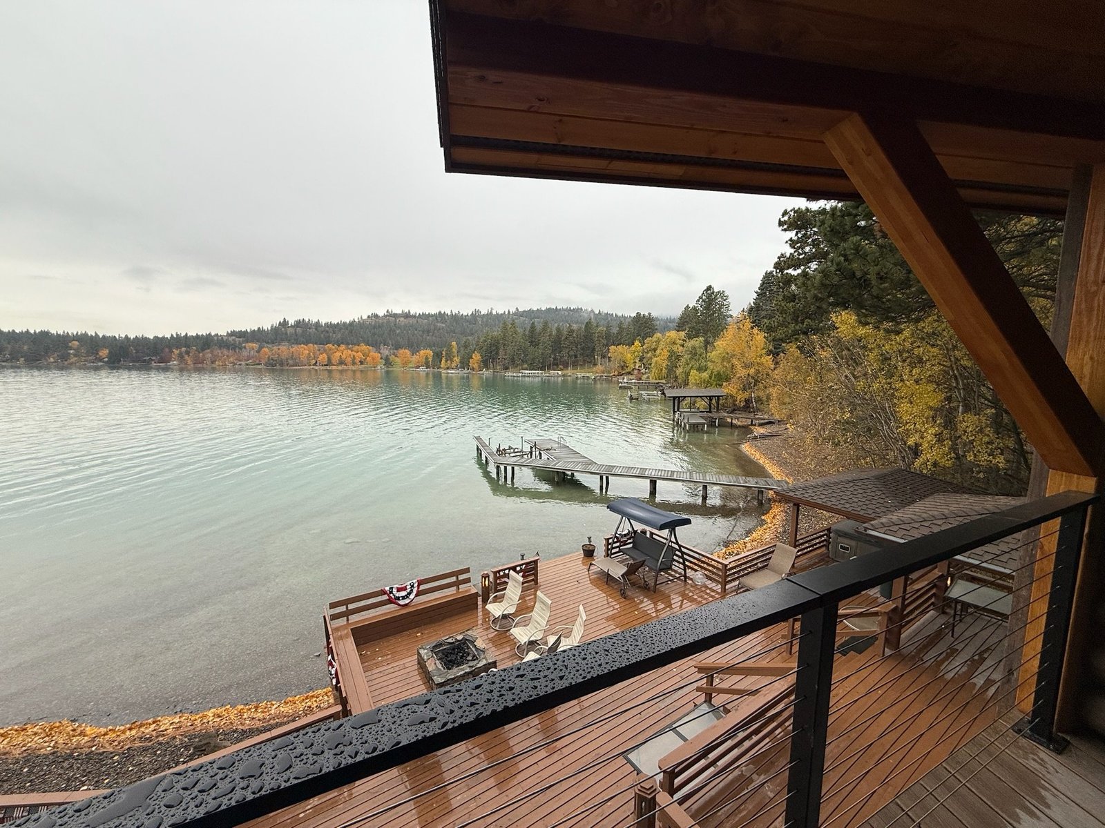 Bunk room in Eagle's Bluff Lakeside House — great for family reunions on Flathead Lake